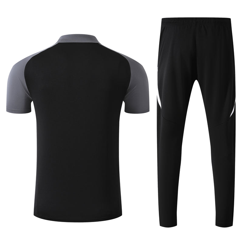 Camiseta y pantalón Manchester United 25/26