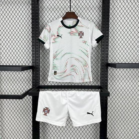 Camisa e Pantalones Cortos para Niño Portugal Away 25/26