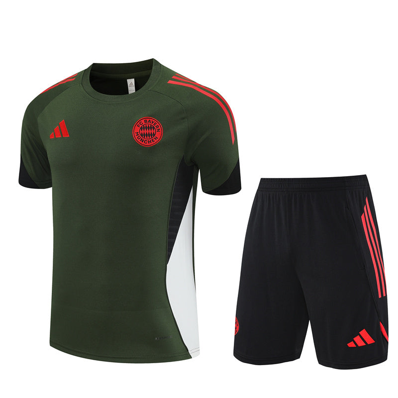 Camiseta y Pantalón entrenamiento Bayern 25/26
