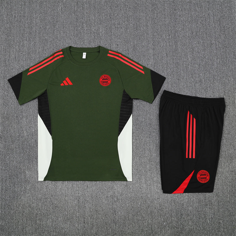 Camiseta y Pantalón entrenamiento Bayern 25/26