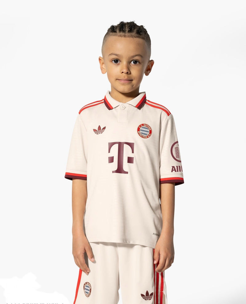 Camiseta y Pantalones Cortos para Niños Bayern de Múnich Third 24/25 - Con Medias