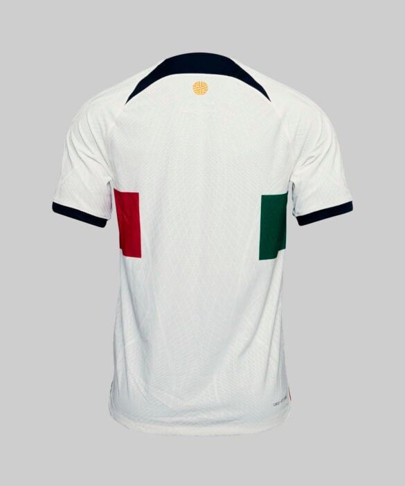 Camiseta Portugal Away 2022-2023 incl. Conjunto de parches de clasificación para la Eurocopa 2024